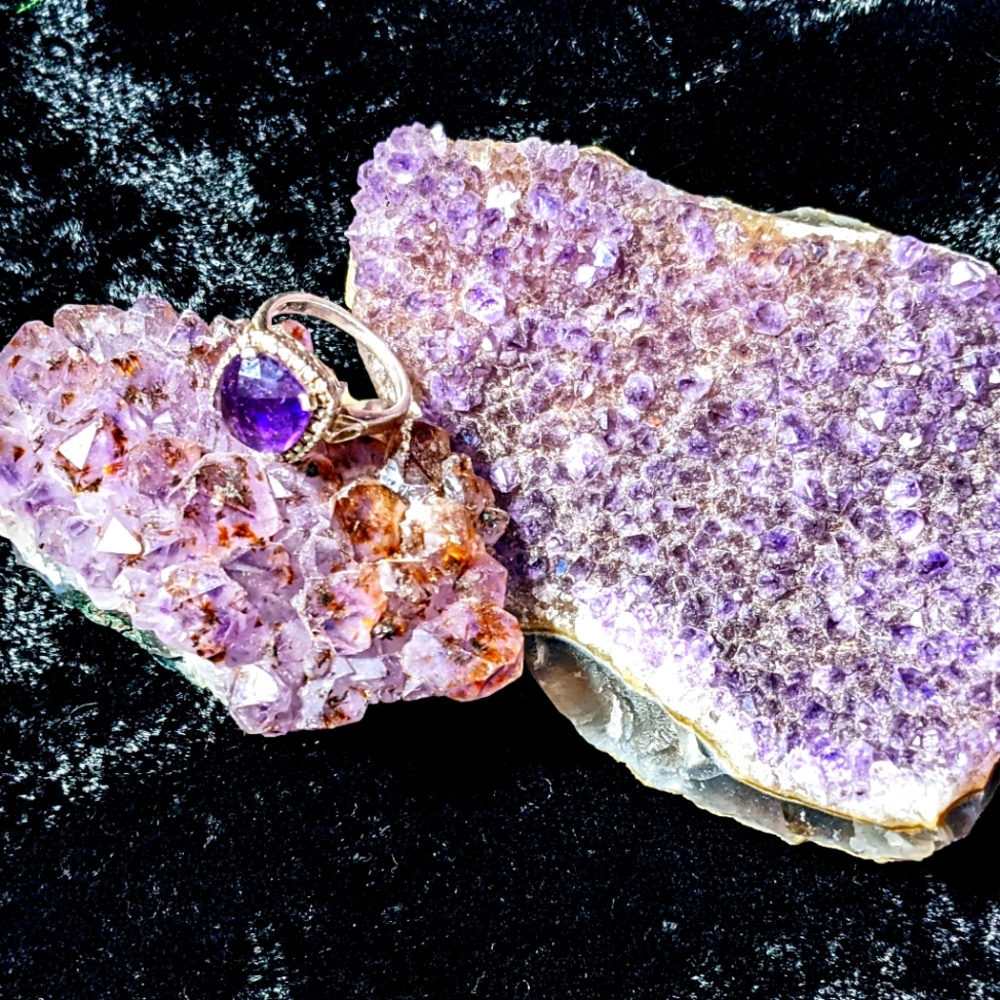 Amathyst crystal ring